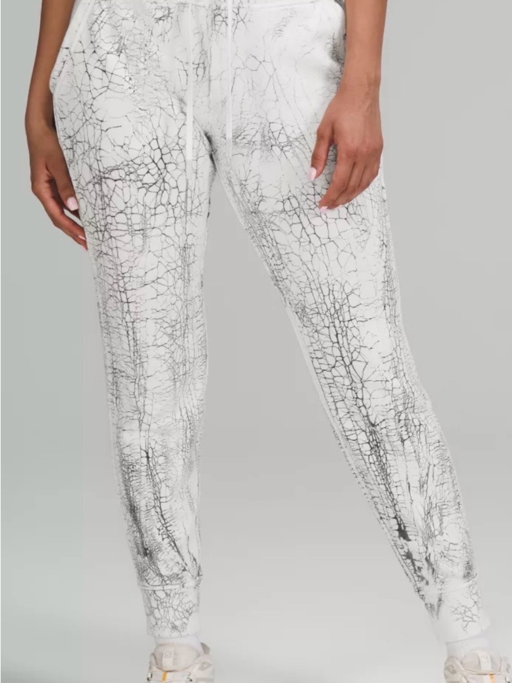 Women’s Lululemon Warm Down Jogger 7/8 length